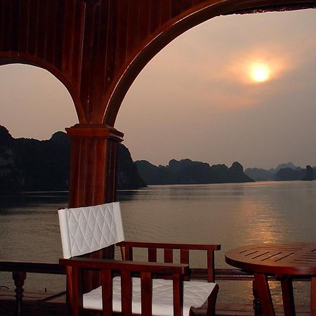 Hanoi Sena Hotel & Travel - Former Symphony Hanoi Hotel Екстер'єр фото