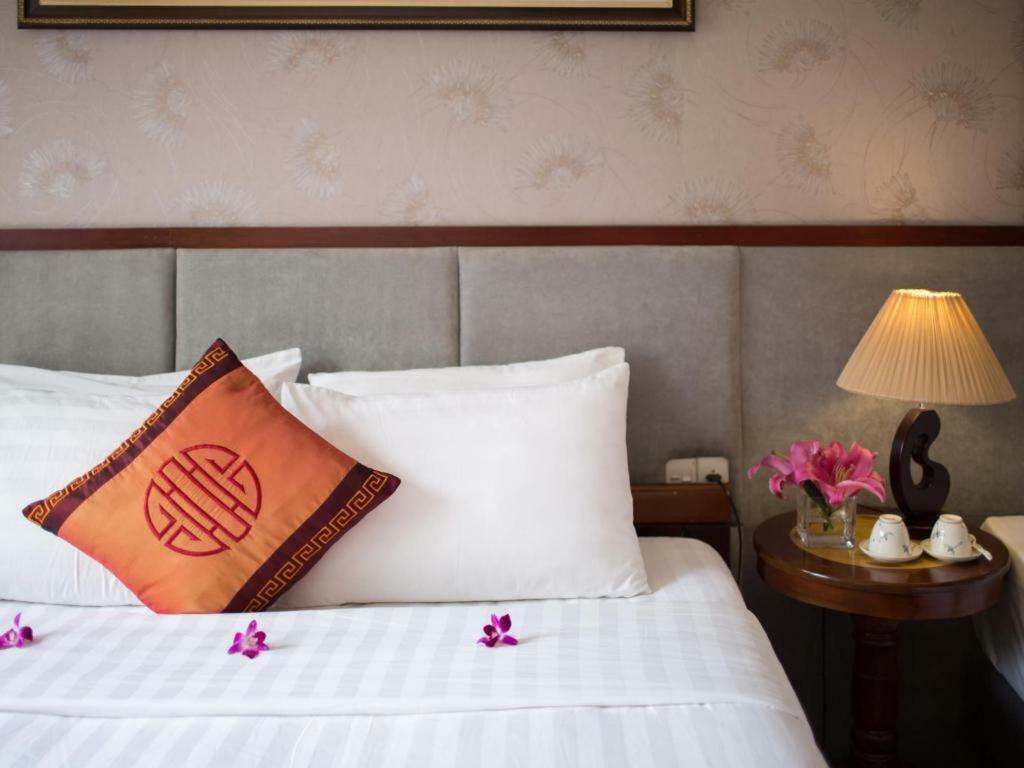 Hanoi Sena Hotel & Travel - Former Symphony Hanoi Hotel Екстер'єр фото